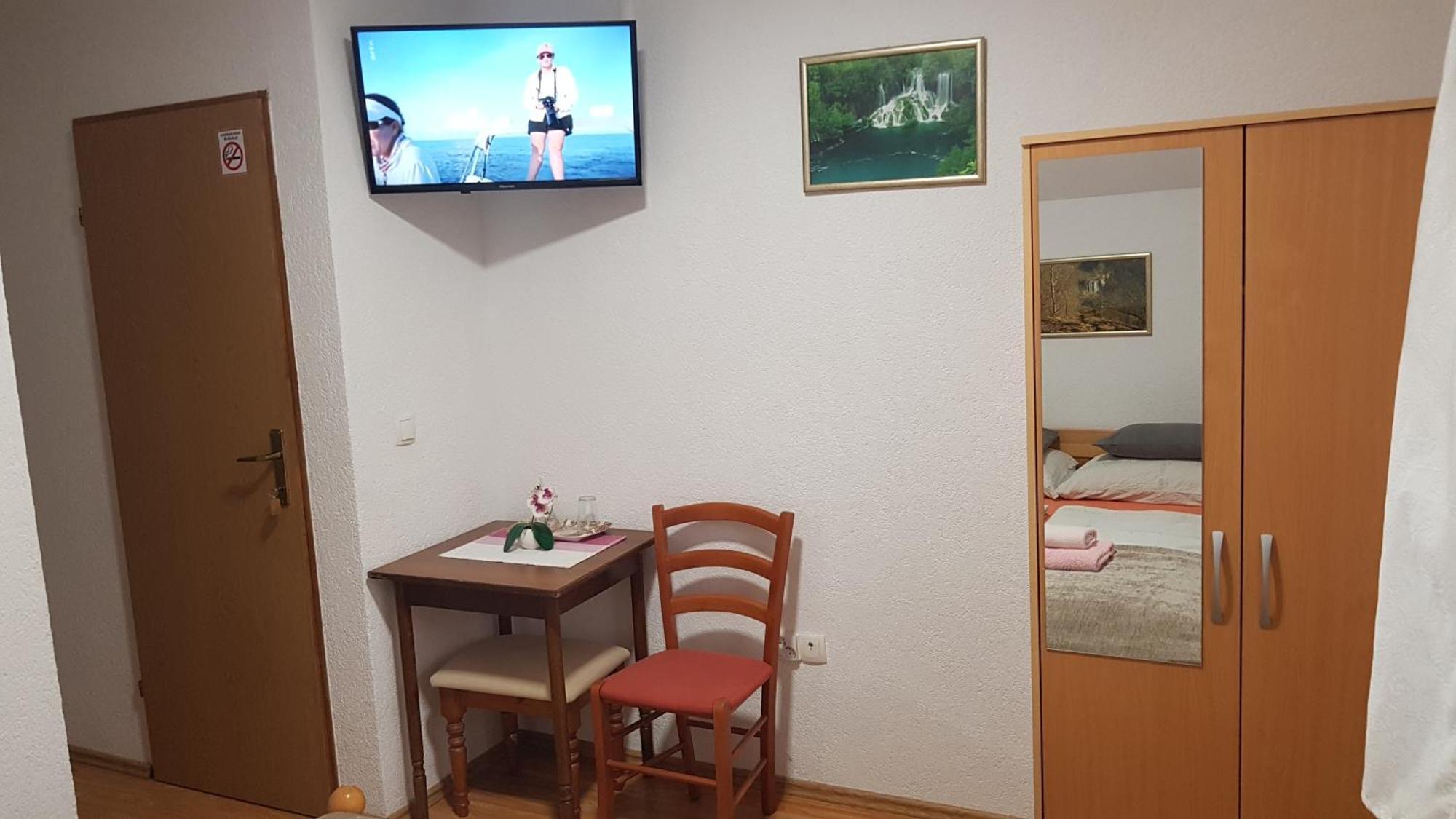 St George B&B Korenica Δωμάτιο φωτογραφία