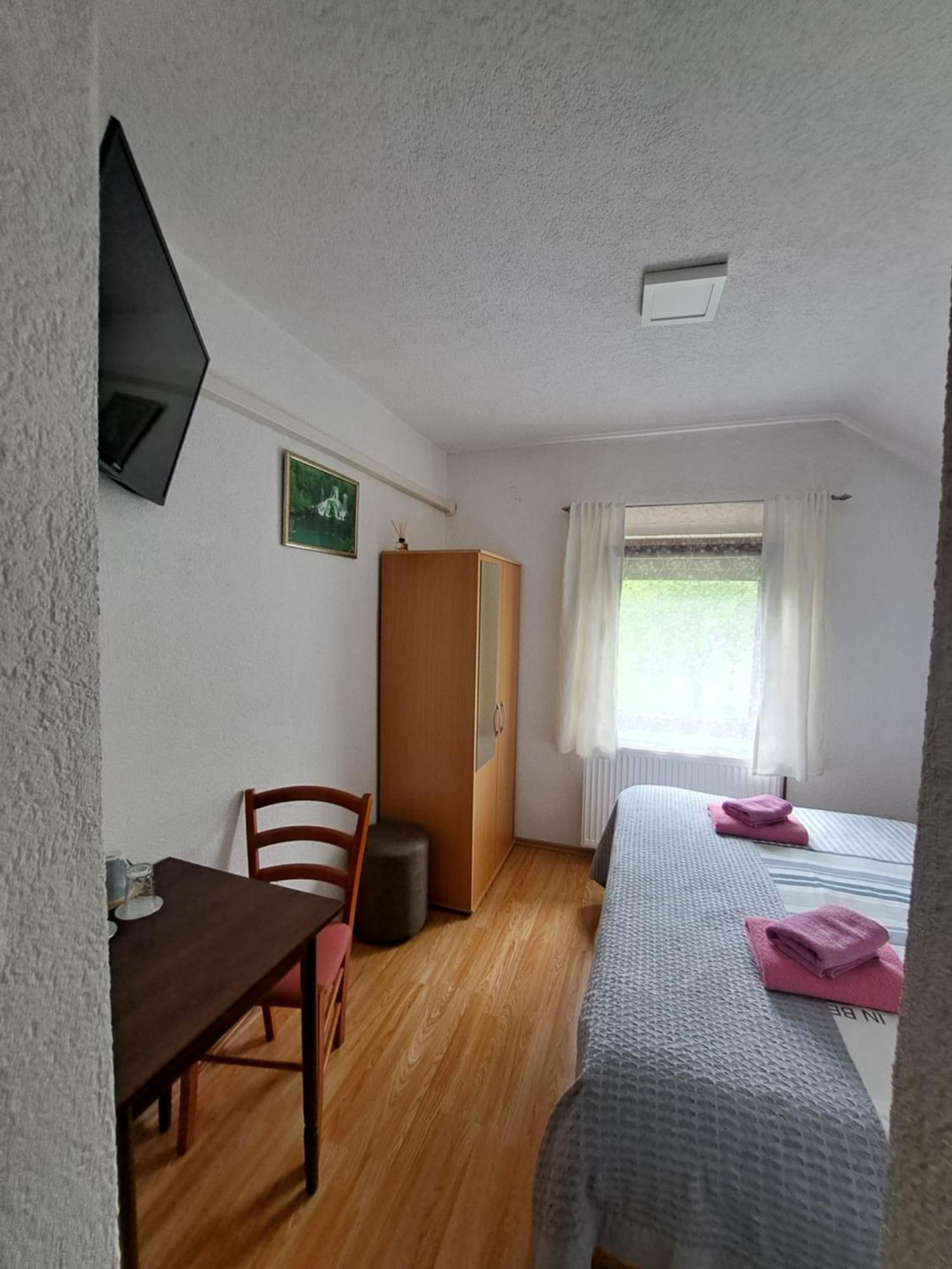 St George B&B Korenica Εξωτερικό φωτογραφία