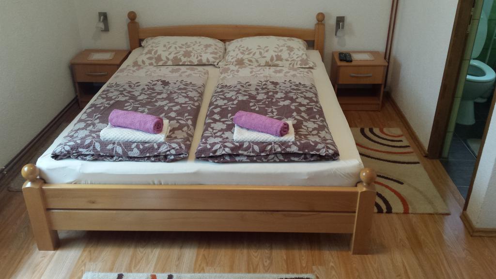 St George B&B Korenica Εξωτερικό φωτογραφία