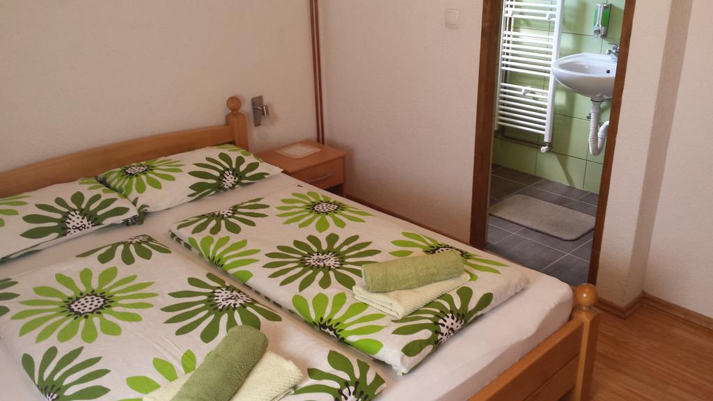 St George B&B Korenica Εξωτερικό φωτογραφία