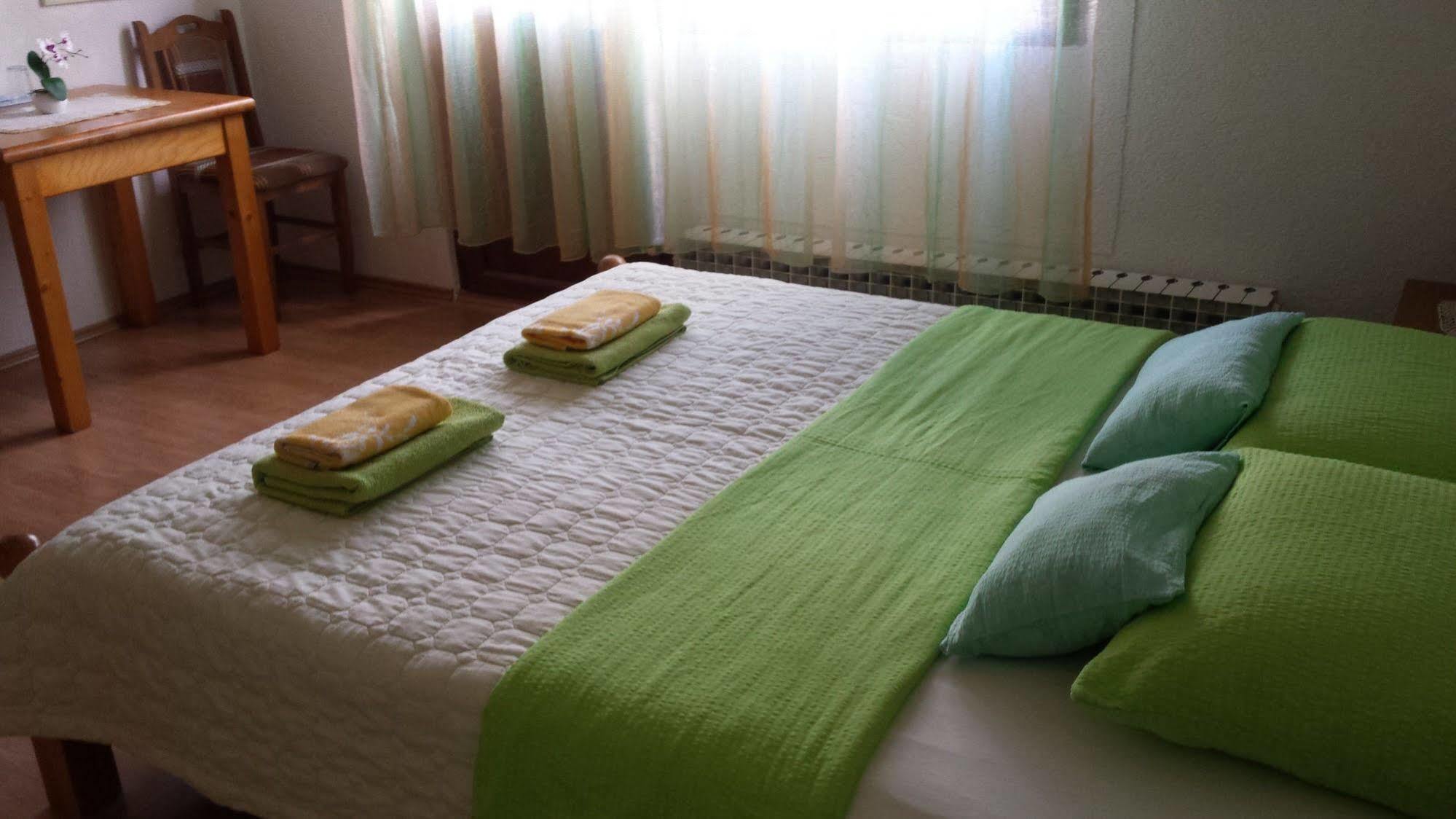 St George B&B Korenica Εξωτερικό φωτογραφία