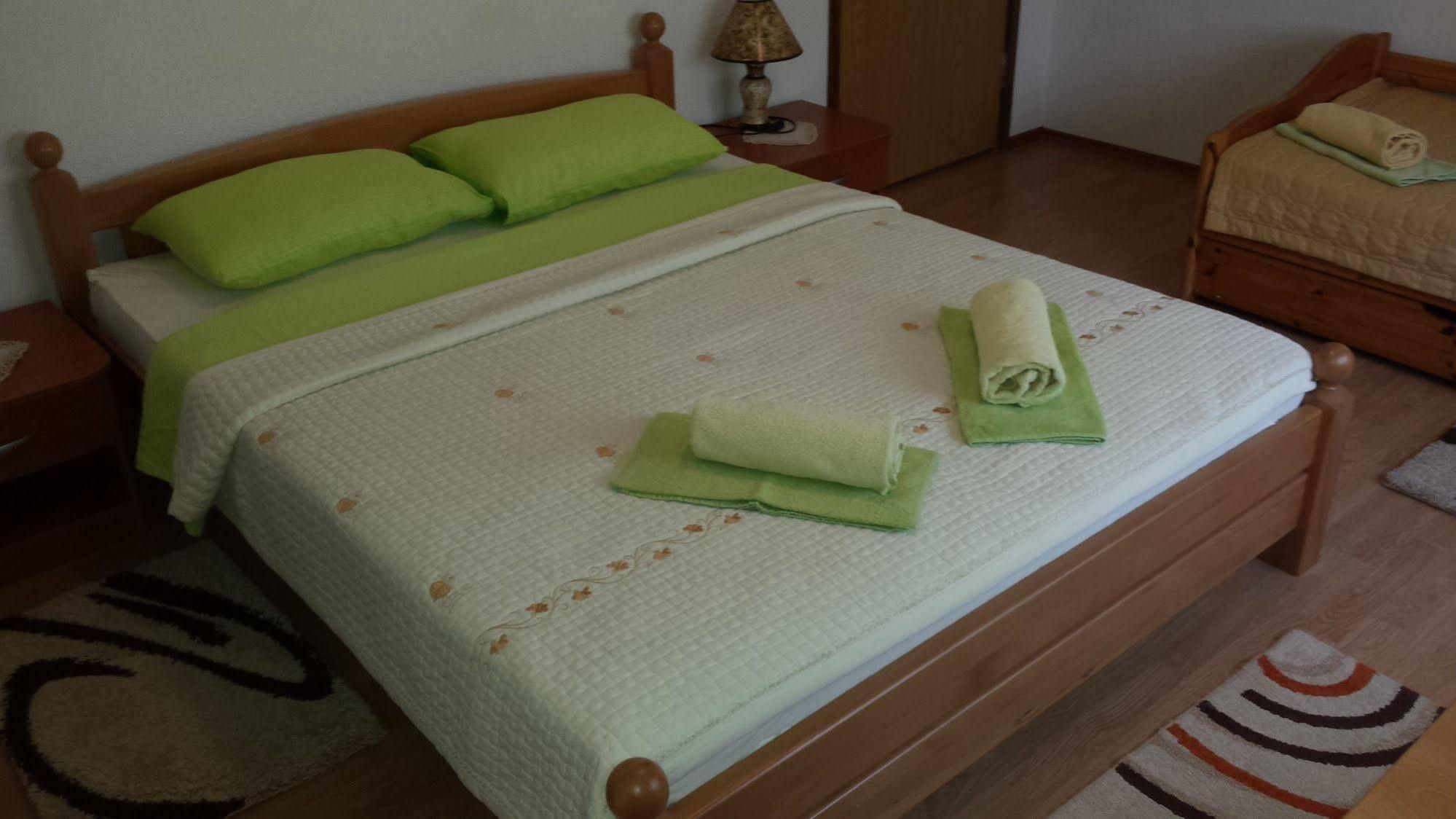 St George B&B Korenica Εξωτερικό φωτογραφία