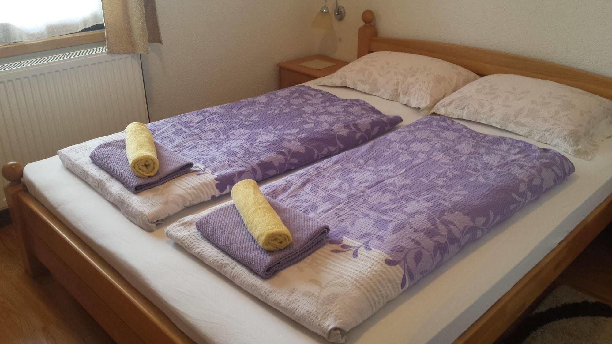 St George B&B Korenica Εξωτερικό φωτογραφία