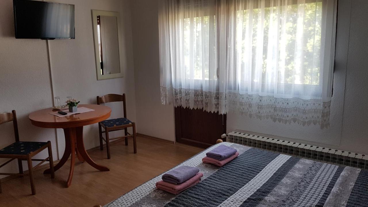 St George B&B Korenica Εξωτερικό φωτογραφία