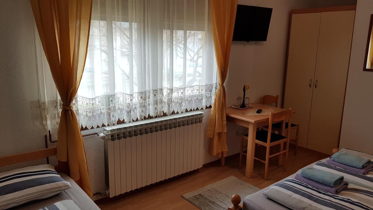 St George B&B Korenica Εξωτερικό φωτογραφία